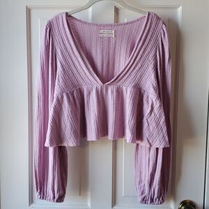 URBAN OUTFITTERS CROPPED BABYDOLL TOP PUFF SLEEVES V-NECK KNIT LILAC MEDIUM